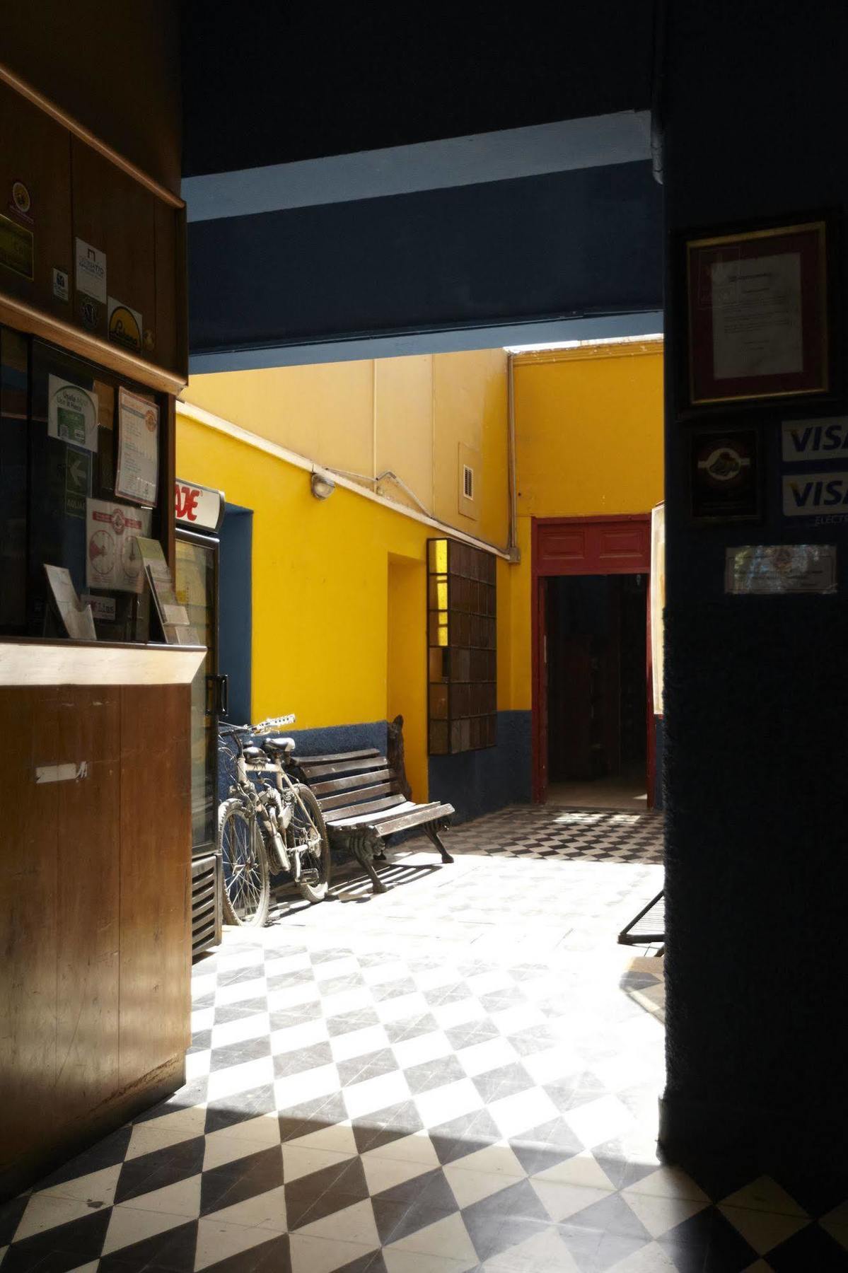 Flying Dog Hostel リマ エクステリア 写真